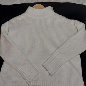 𝅺catherine Malandrino White Turtleneck Sweater M